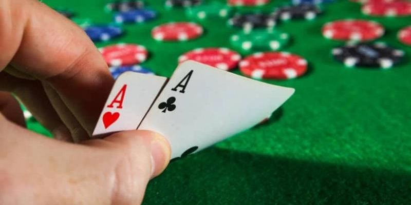 Liêng online: Trải nghiệm game bài thú vị và đầy kịch tính 4 Liêng online được tích hợp nhiều tính năng